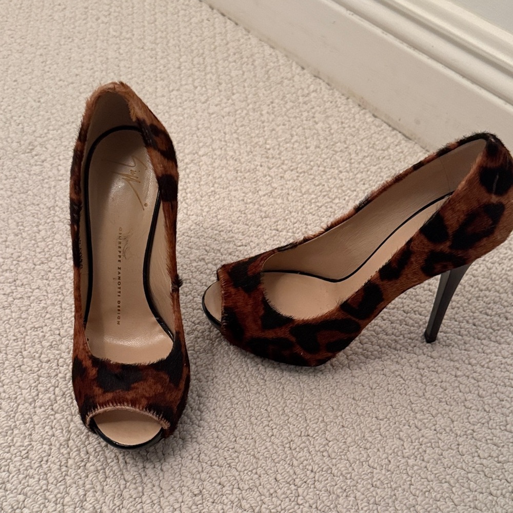Giuseppe Zanotti Leopard Pony hair Peep-Toe Heels size 37